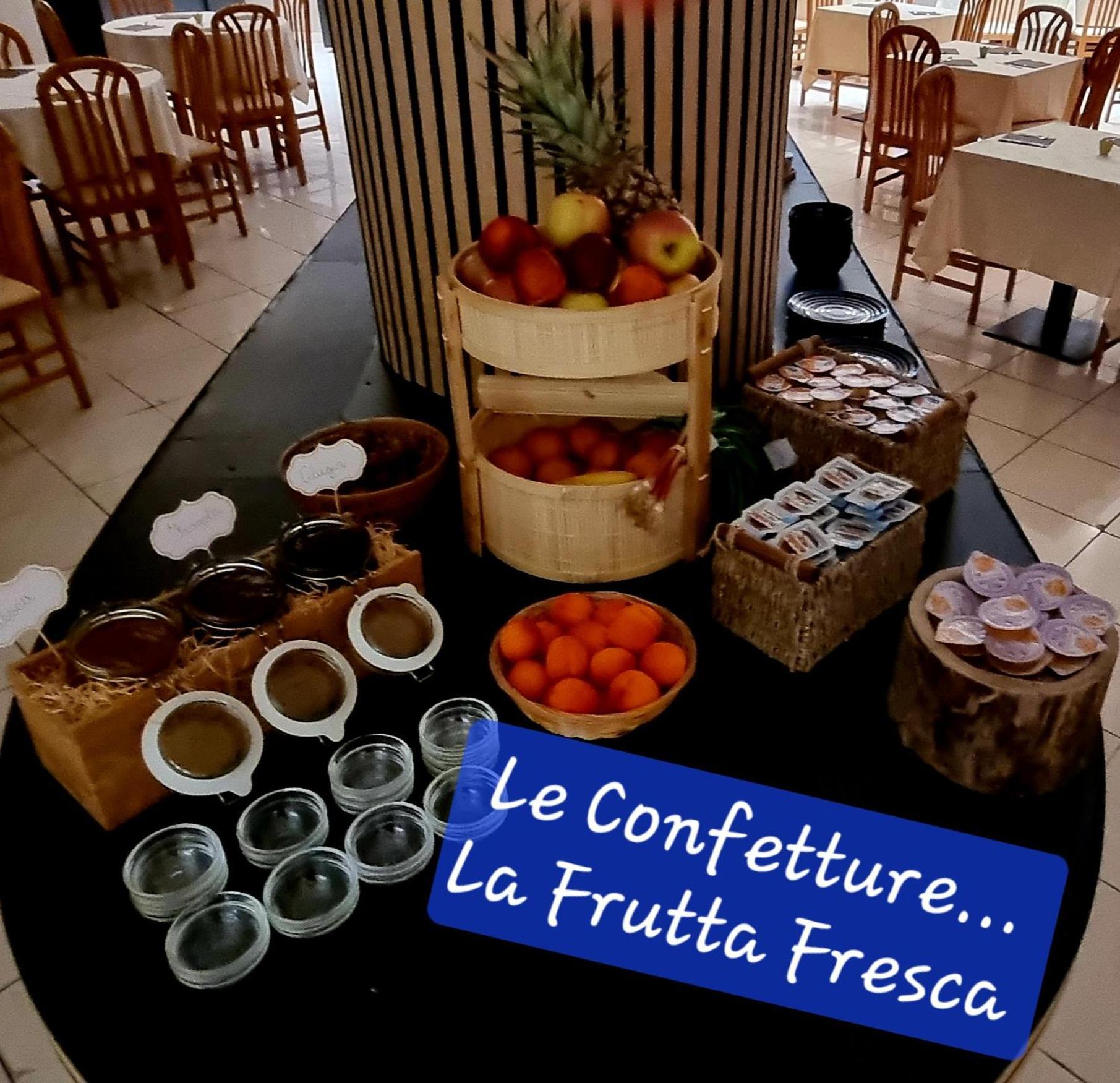 Hotel K2 Cervia 3 Stelle Sup エクステリア 写真