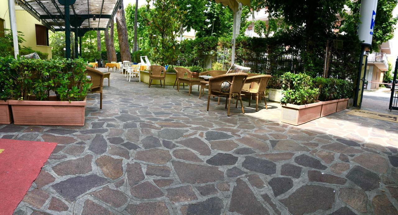 Hotel K2 Cervia 3 Stelle Sup エクステリア 写真