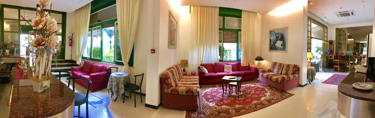 Hotel K2 Cervia 3 Stelle Sup エクステリア 写真
